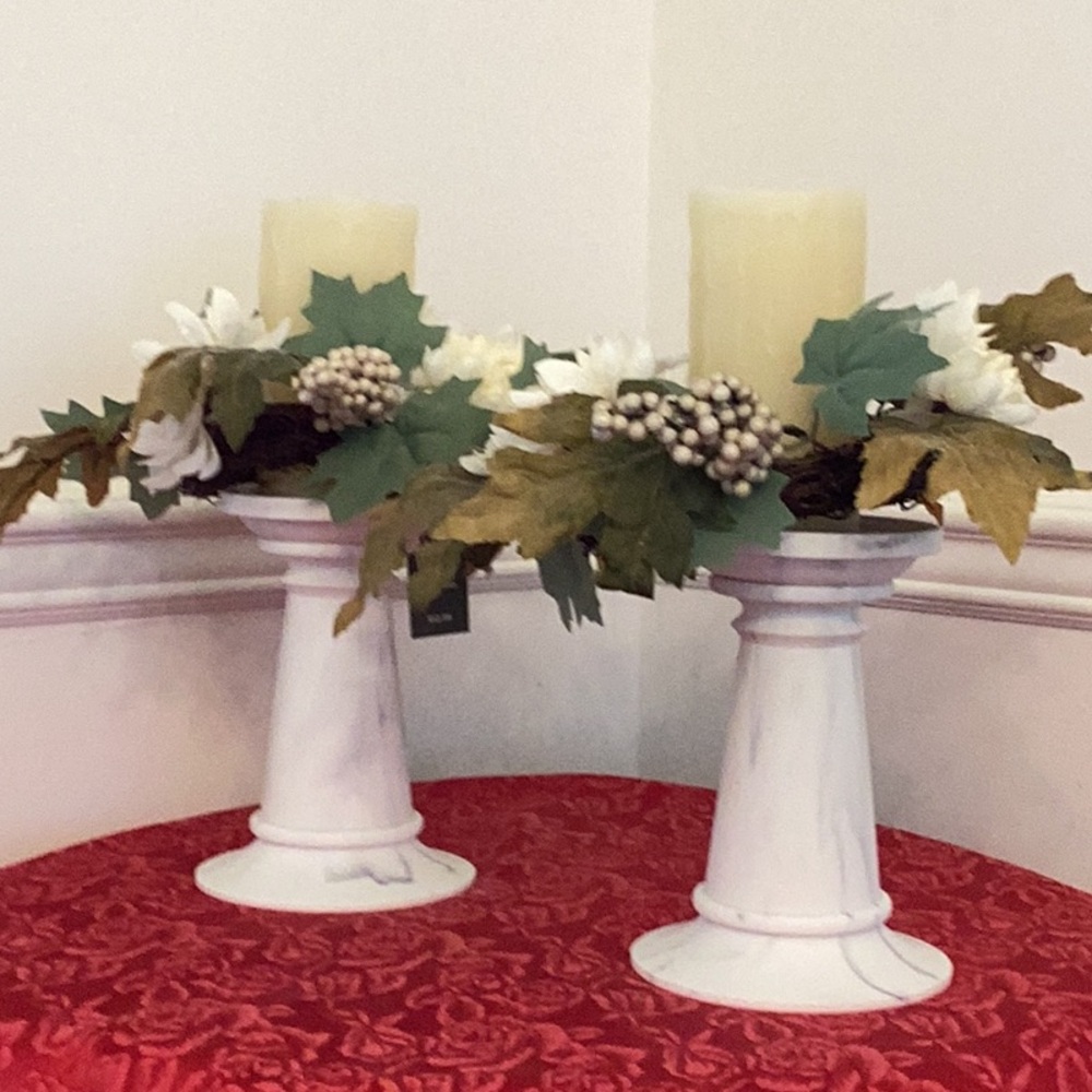 Gray/White Pedestal Candle Holders from Bath & Body Works w/Pretty Marbling